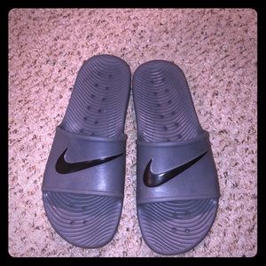 Nike slides never worn